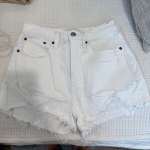 Abercrombie and Fitch - The Mom Short High Rise